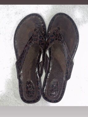 Source Unknown Brown Leopard-Print Thong Sandals